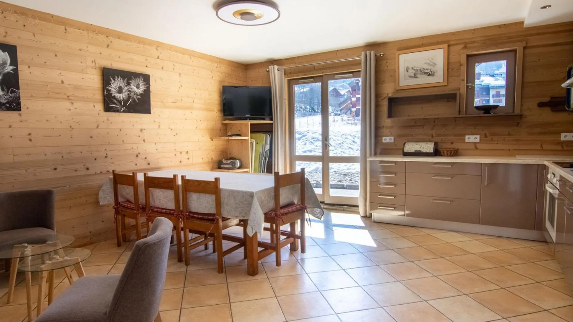 Confortable Appartement 4 Pieces, 8 Personnes, Parking, Terrasse Exposee Sud - Fr-1-263-452 Apartment Valloire