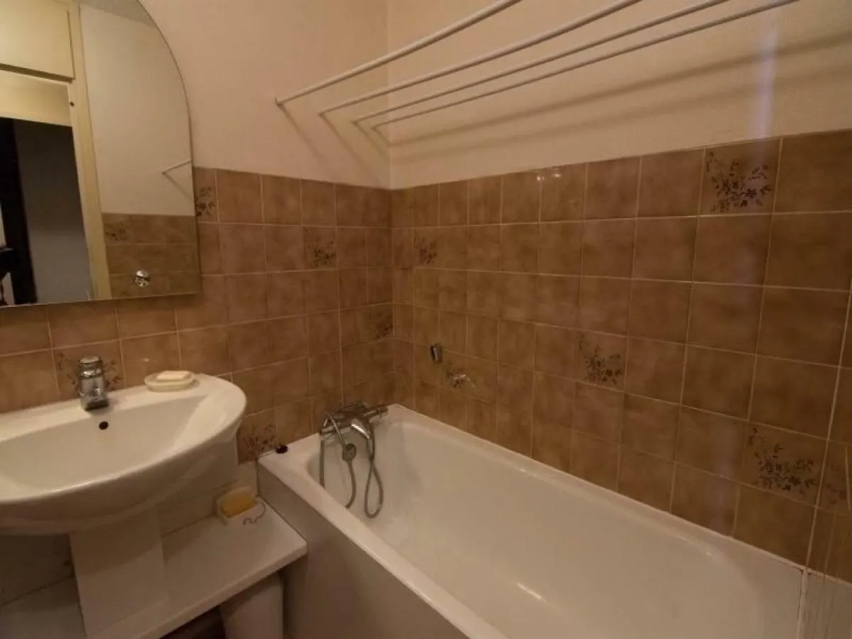 Confortable Appartement 4 Pieces, 8 Personnes, Parking, Terrasse Exposee Sud - Fr-1-263-452 Apartment